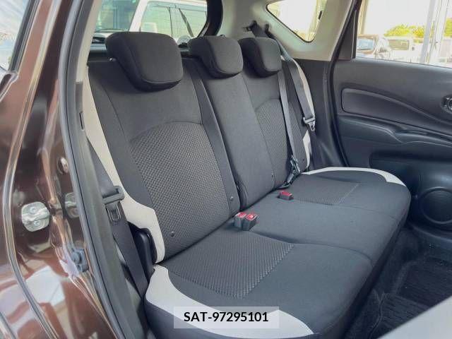 Nissan NOTE 2018-05 365485-8