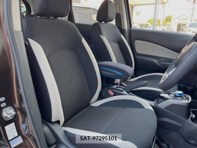Nissan NOTE 2018-05 365485-7