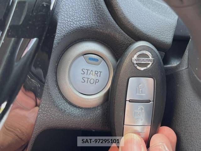 Nissan NOTE 2018-05 365485-4
