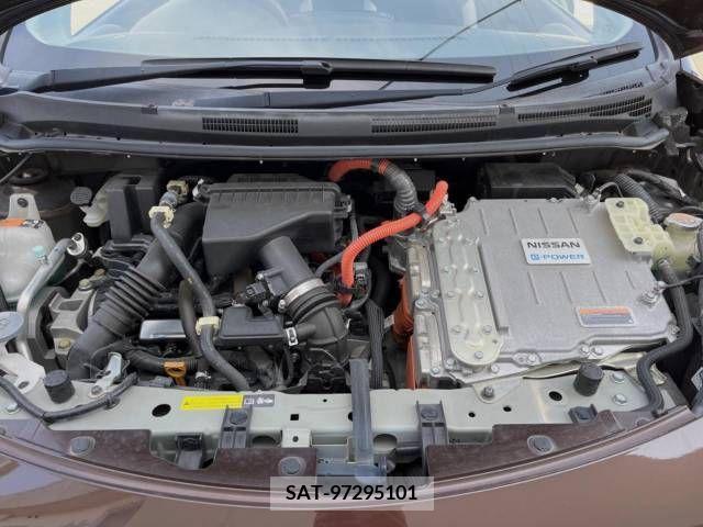 Nissan NOTE 2018-05 365485-18