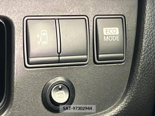Nissan SERENA 2011-07 324849-7