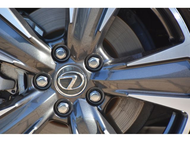 Lexus UX 2020-01 192659-24