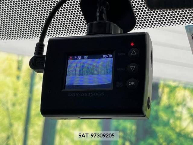 Toyota SIENTA 2015-10 341159-5