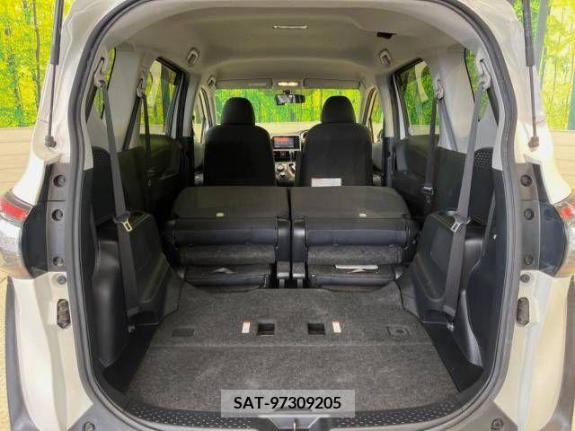 Toyota SIENTA 2015-10 341159-11