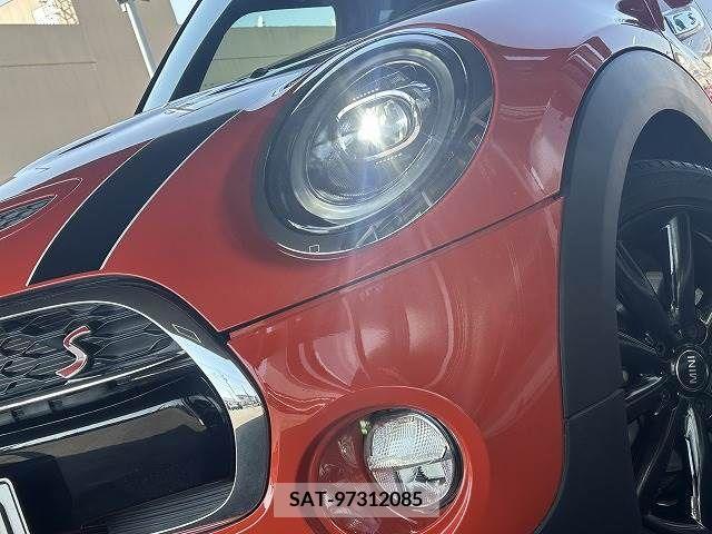 Bmw MINI 2018-08 215852-19