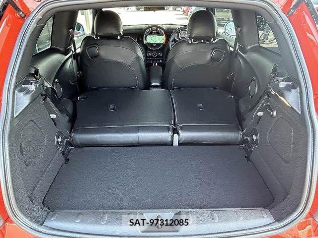 Bmw MINI 2018-08 215852-17