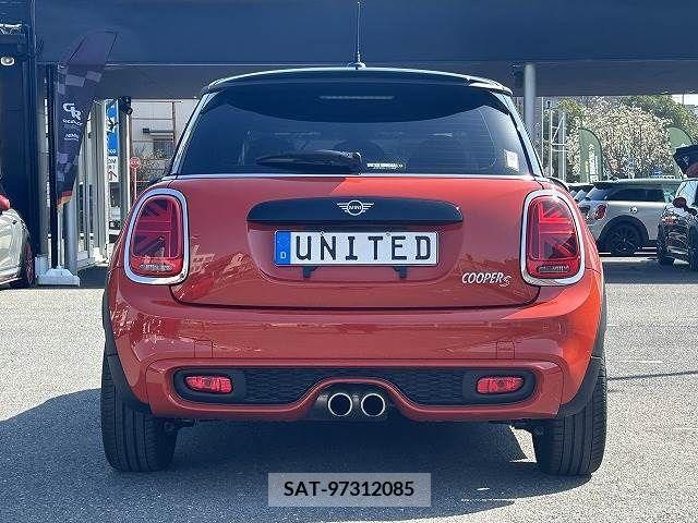 Bmw MINI 2018-08 215852-13