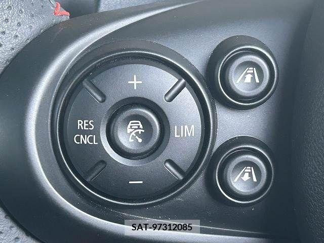 Bmw MINI 2018-08 215852-5