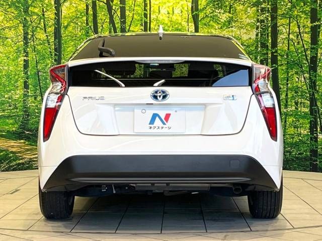 Toyota PRIUS 2019-01 190650-15
