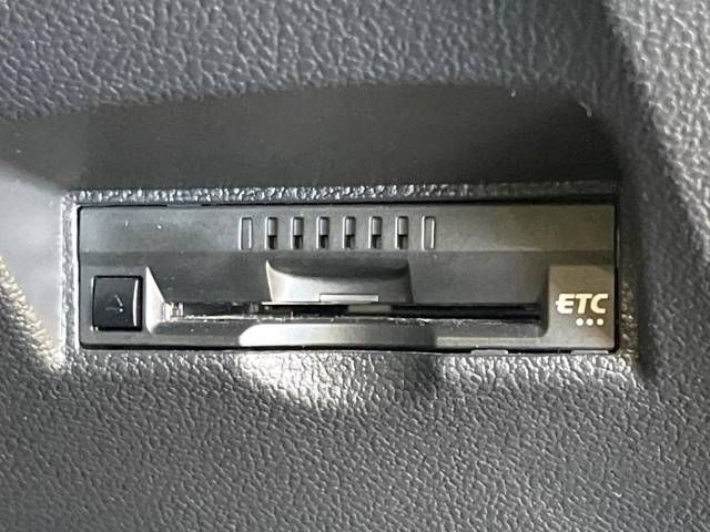 Toyota PRIUS 2019-01 190650-4