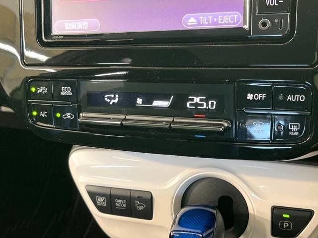 Toyota PRIUS 2019-01 190650-6