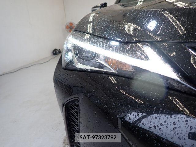 Lexus UX 2022-04 353972-8