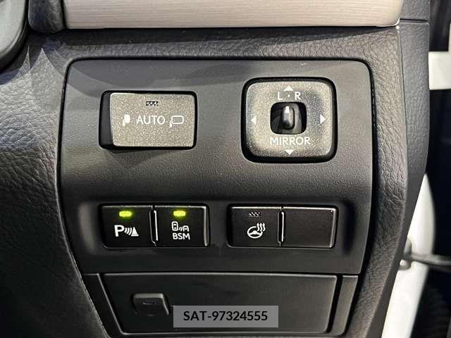 Lexus LS 2014-03 388396-19