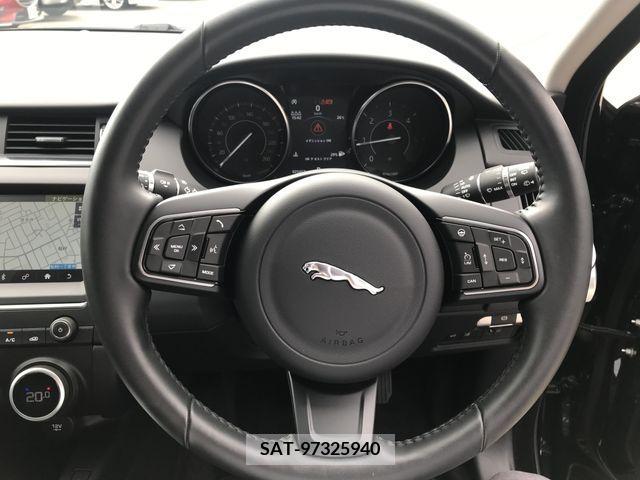 Jaguar E-PACE 2019-12 315822-21
