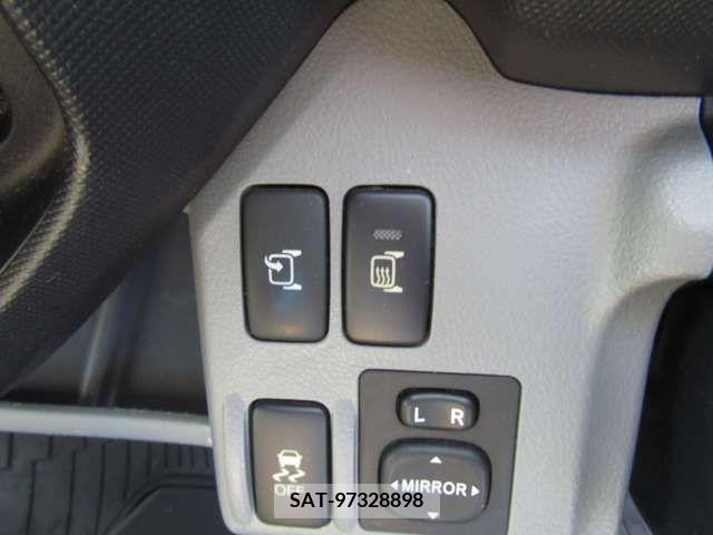 Hino DUTRO 2015-06 390525-18