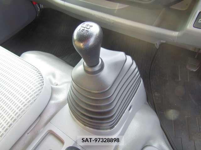 Hino DUTRO 2015-06 390525-15