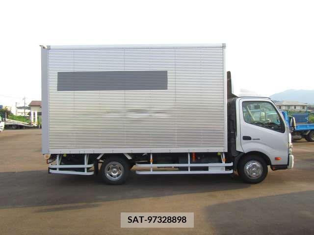 Hino DUTRO 2015-06 390525-3