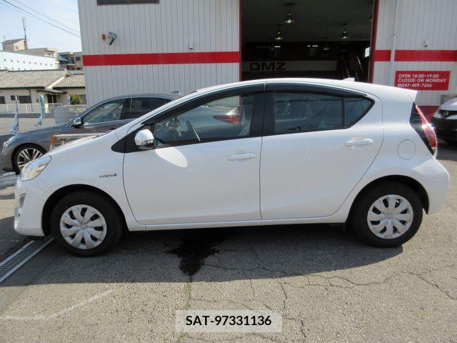 Toyota AQUA 2016-01 292021-6