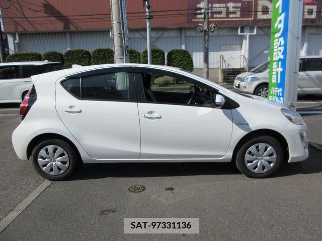 Toyota AQUA 2016-01 292021-7