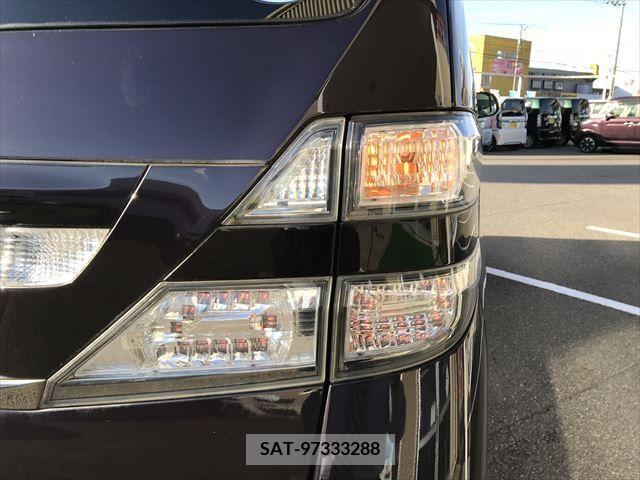 Toyota VELLFIRE 2010-11 207947-6