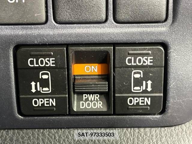 Toyota VOXY 2014-01 289117-2