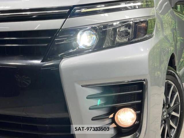Toyota VOXY 2014-01 289117-13