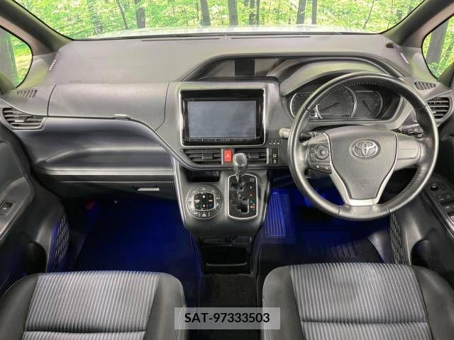 Toyota VOXY 2014-01 289117-1
