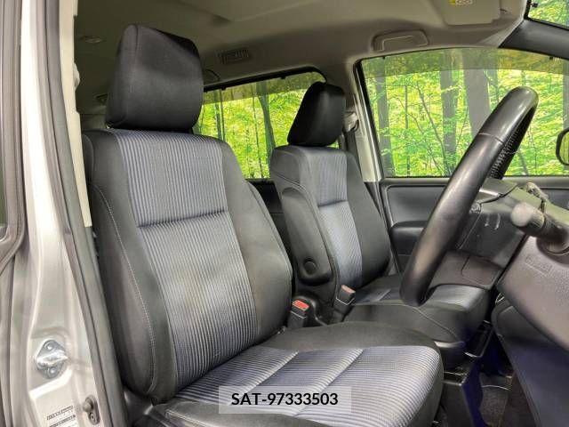 Toyota VOXY 2014-01 289117-8