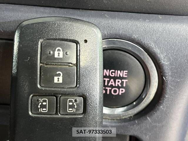 Toyota VOXY 2014-01 289117-7