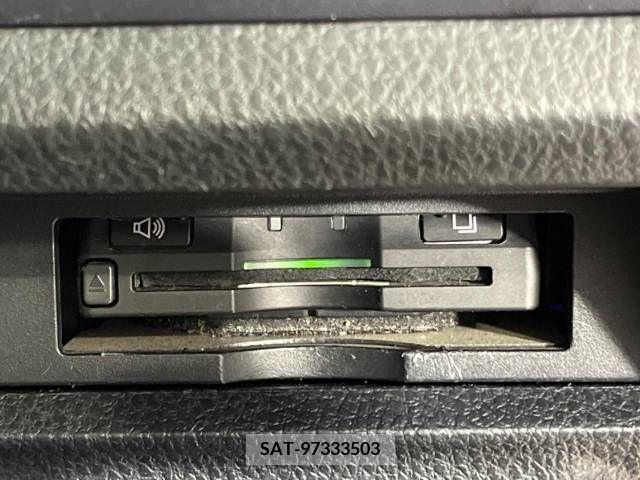 Toyota VOXY 2014-01 289117-5