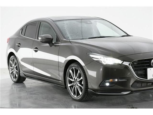 Mazda AXELA 2018-06 17637-2