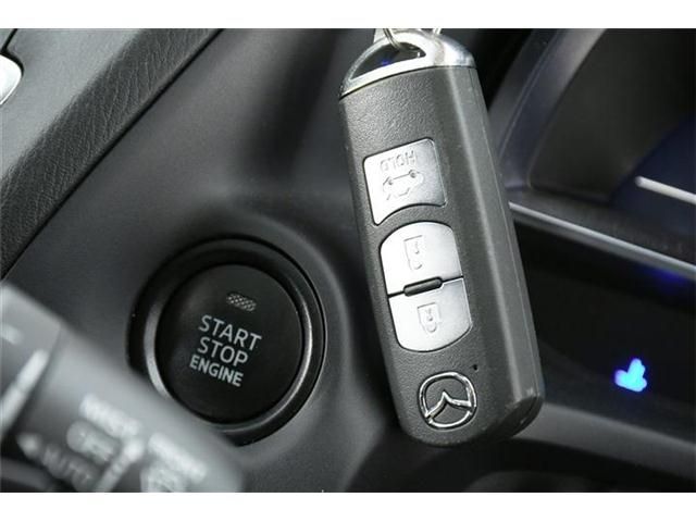 Mazda AXELA 2018-06 17637-17