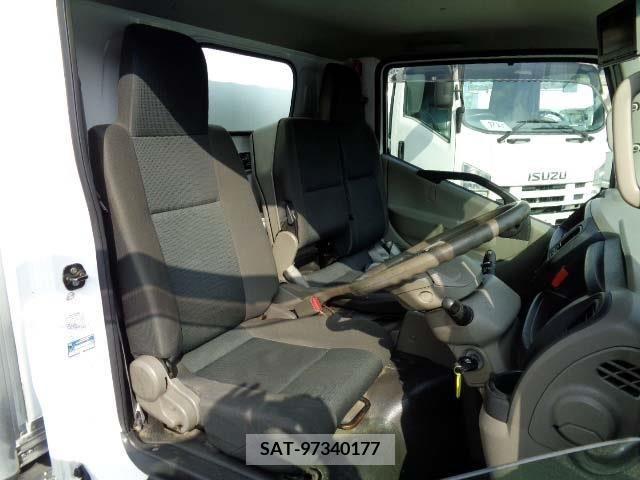 Nissan ATLAS 2017-05 292424-4
