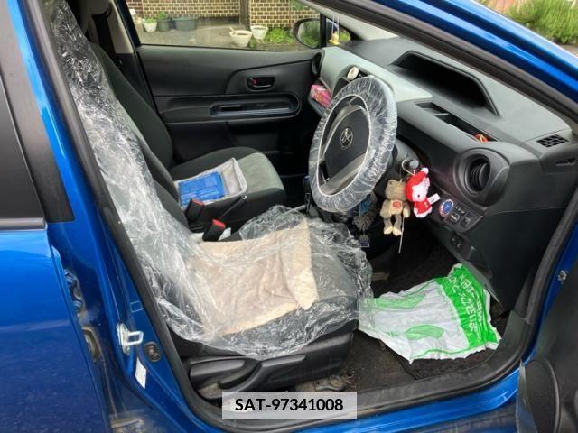 Toyota AQUA 2013-09 355118-4