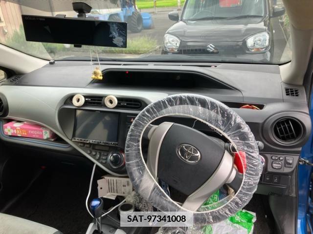 Toyota AQUA 2013-09 355118-5