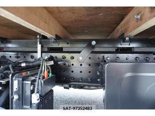 Mitsubishi CANTER 2023-08 294434-10