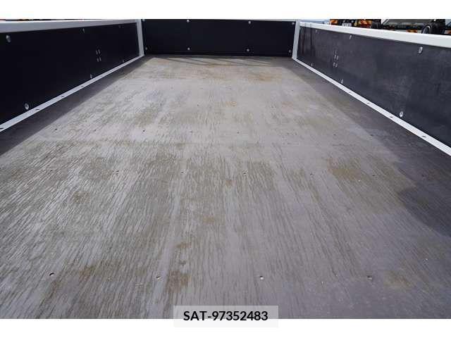 Mitsubishi CANTER 2023-08 294434-13