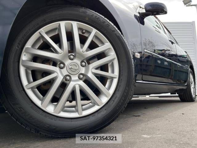 Nissan FUGA 2006-01 216493-12