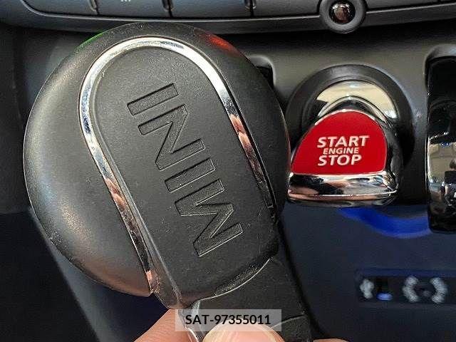 Bmw MINI 2018-02 334835-7