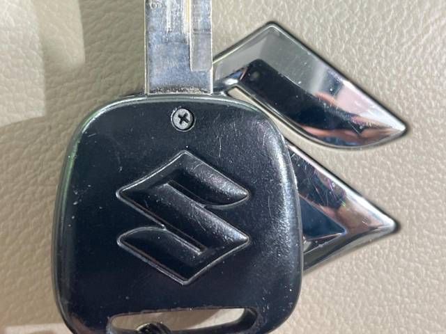 Suzuki ALTO 2013-04 193283-4