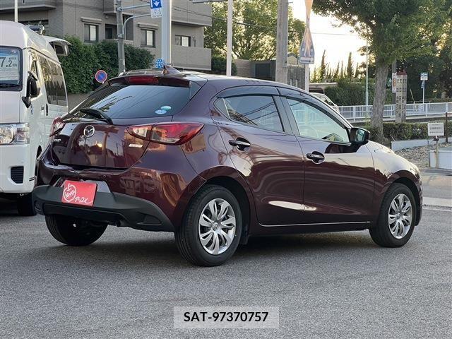 Mazda DEMIO 2017-12 328594-2