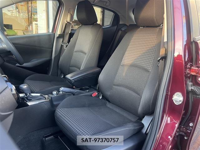 Mazda DEMIO 2017-12 328594-18