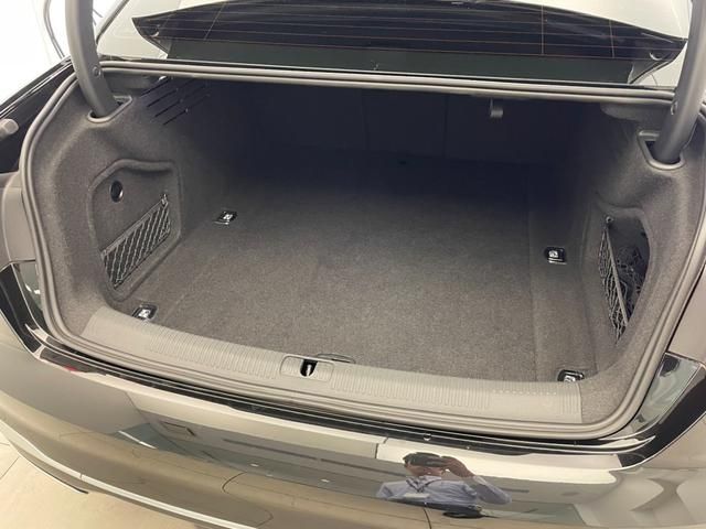 Audi A4 2021-07 6085-15