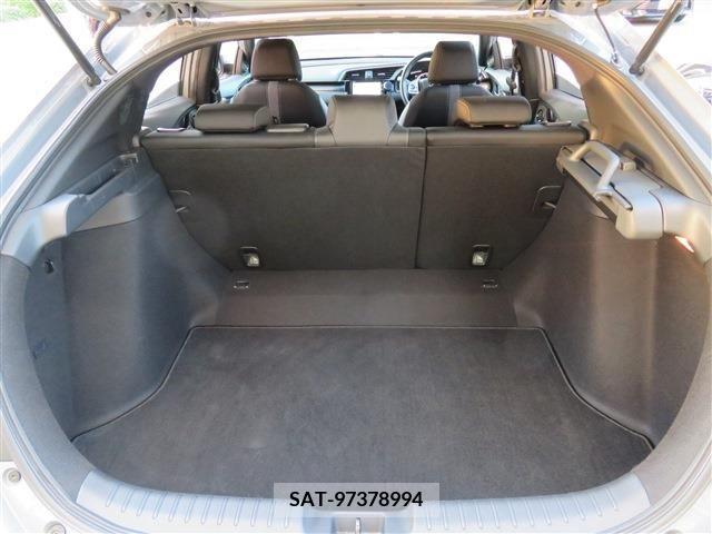 Honda CIVIC 2021-02 302692-11