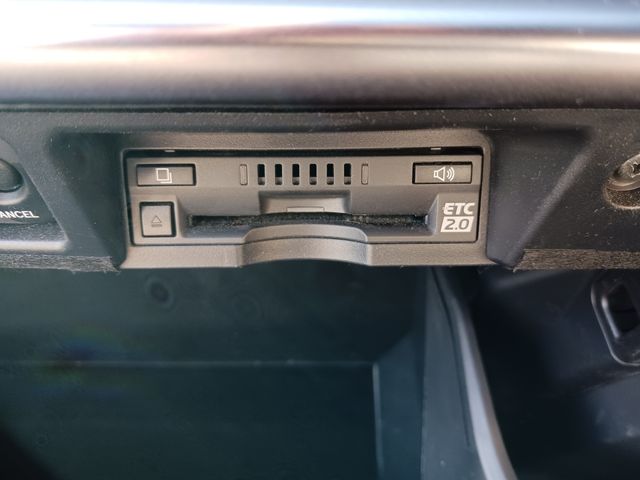 Toyota CROWN SEDAN 2022-02 183709-19