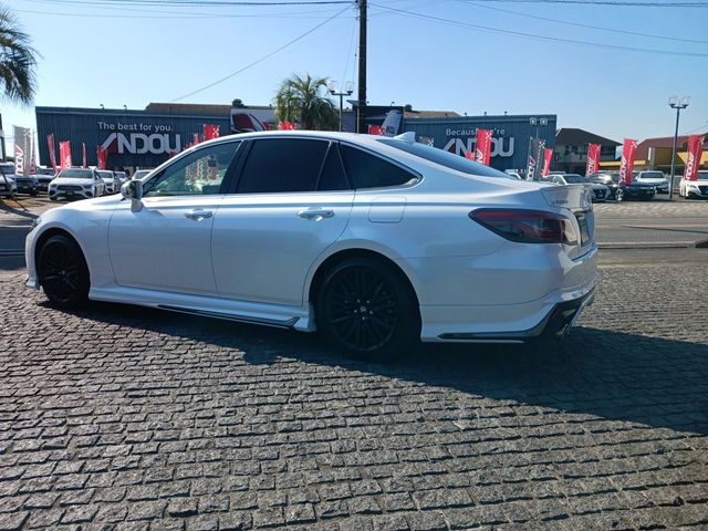 Toyota CROWN SEDAN 2022-02 183709-3