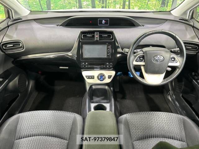 Toyota PRIUS 2016-02 393367-1