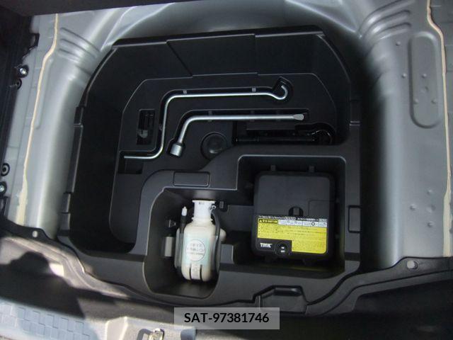 Toyota AQUA 2017-03 314283-18