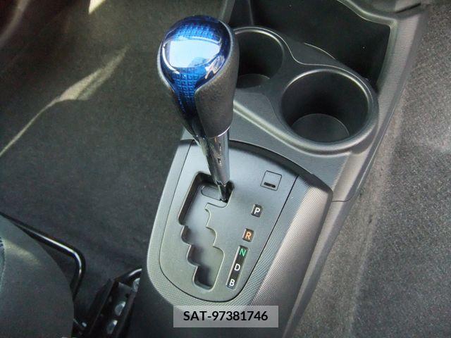 Toyota AQUA 2017-03 314283-11