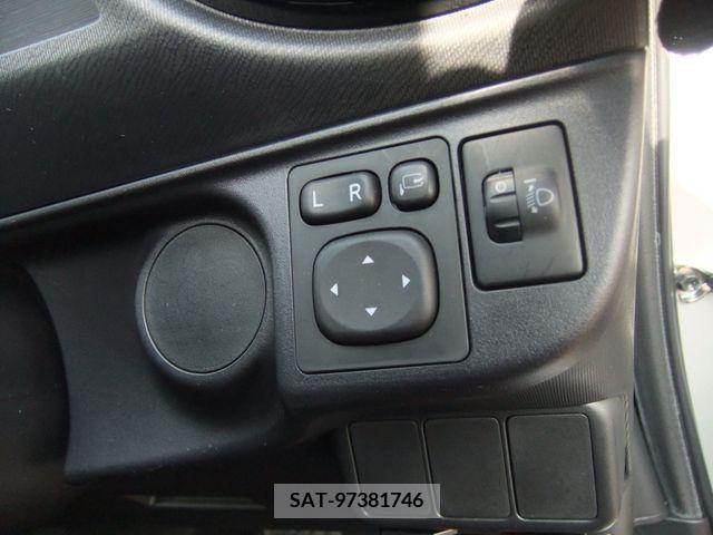 Toyota AQUA 2017-03 314283-9